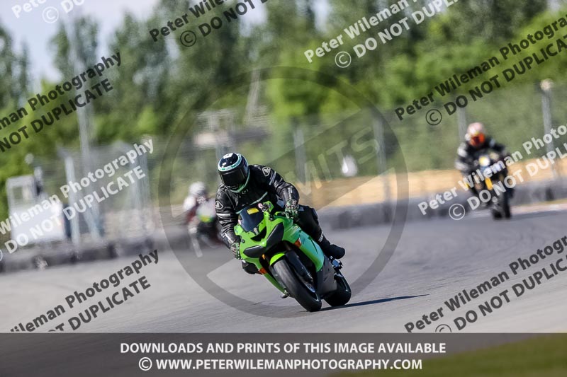 donington no limits trackday;donington park photographs;donington trackday photographs;no limits trackdays;peter wileman photography;trackday digital images;trackday photos